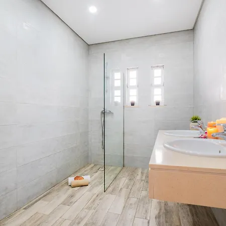 Perola - Conforto E Lazer Com Piscina Aquecivel E Bbq Em Villa